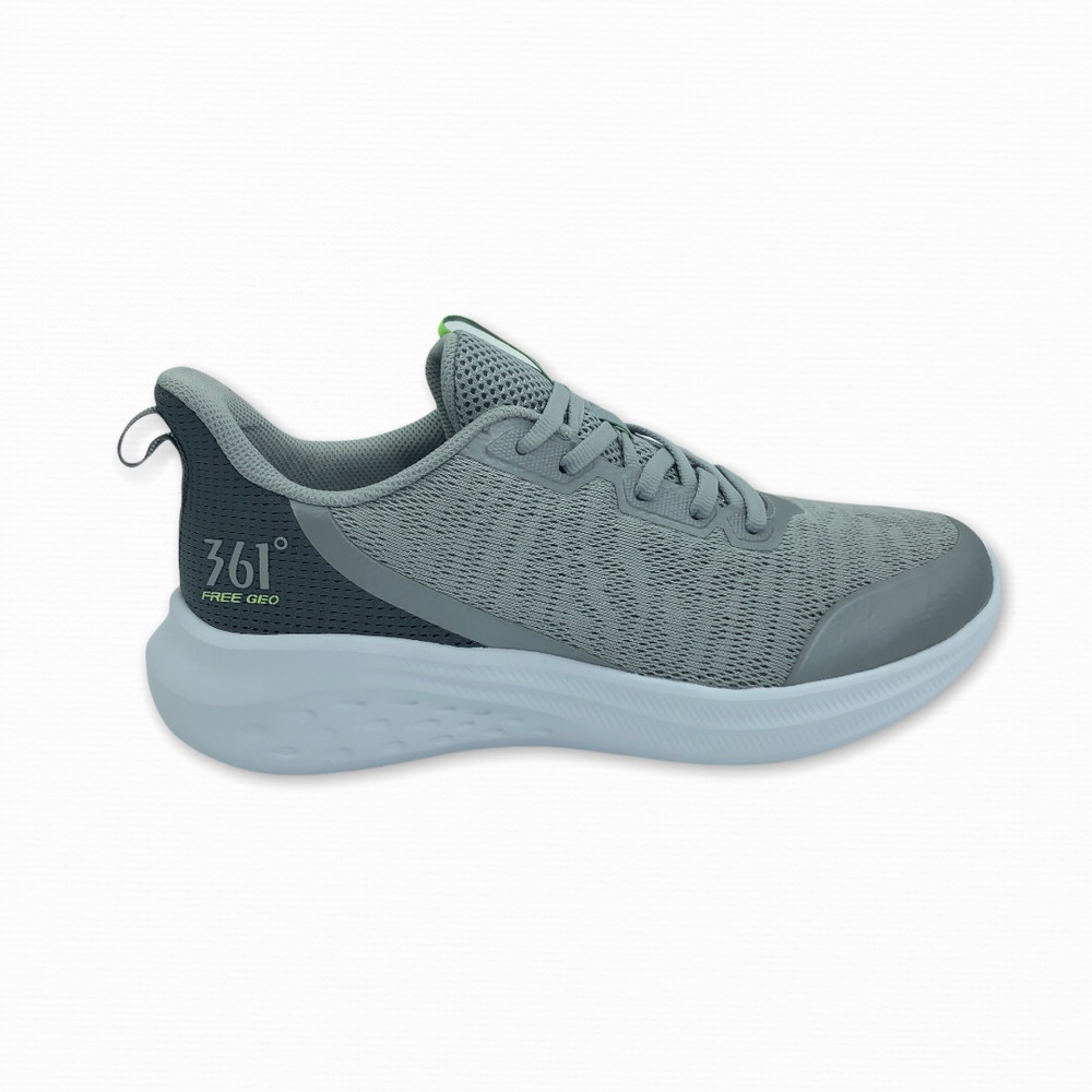 STRAINING GREY