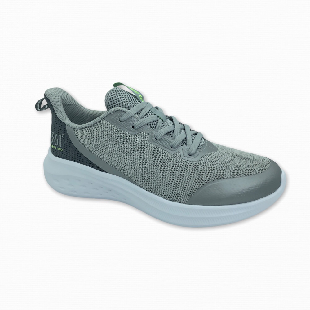STRAINING GREY