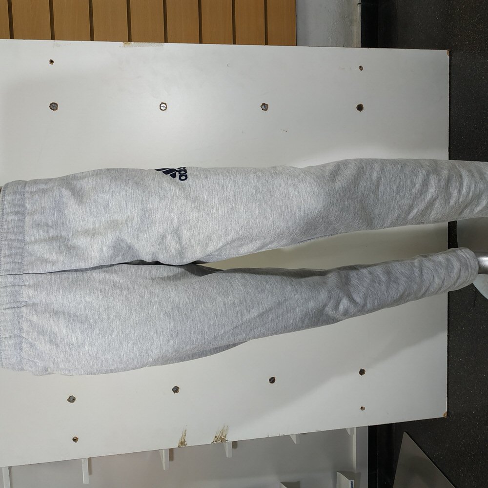 PANTALON JUNIOR FRISA GRIS LOGO