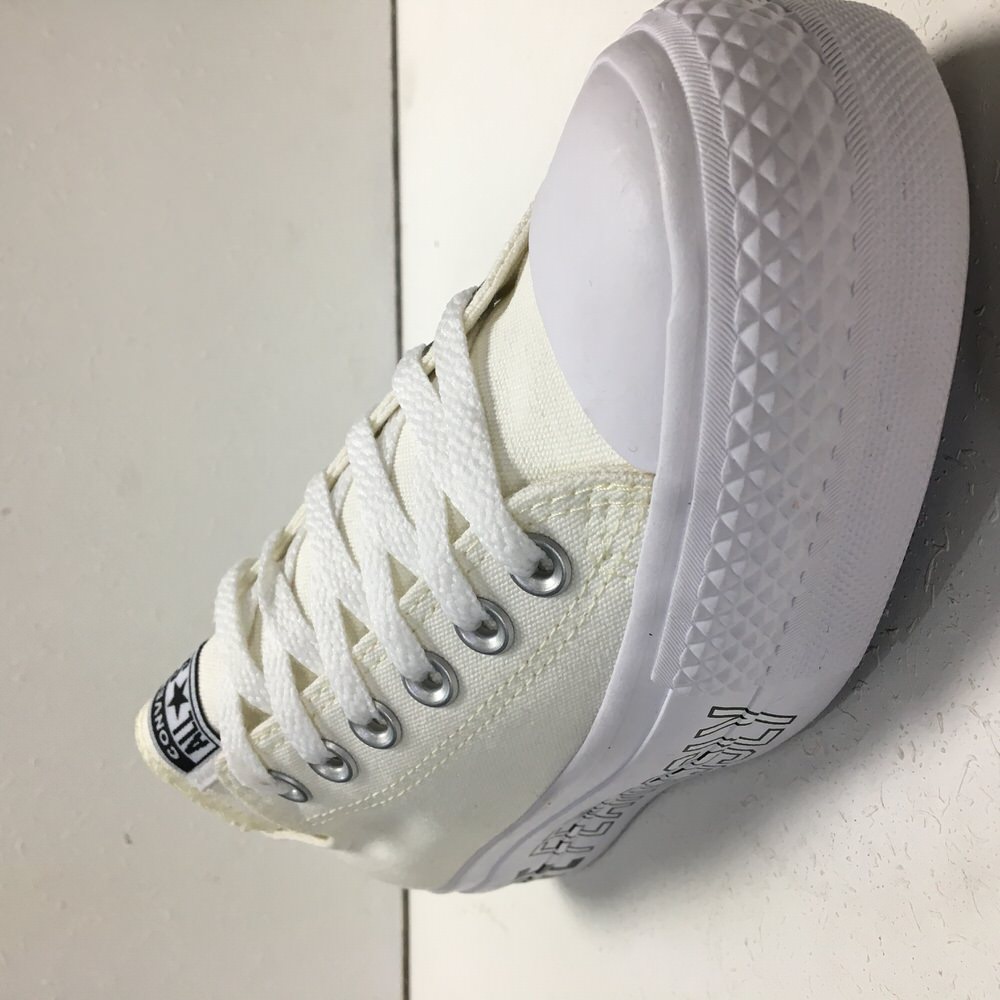 CHUCK TAYLOR LIFT OX CREMA LOVE/20