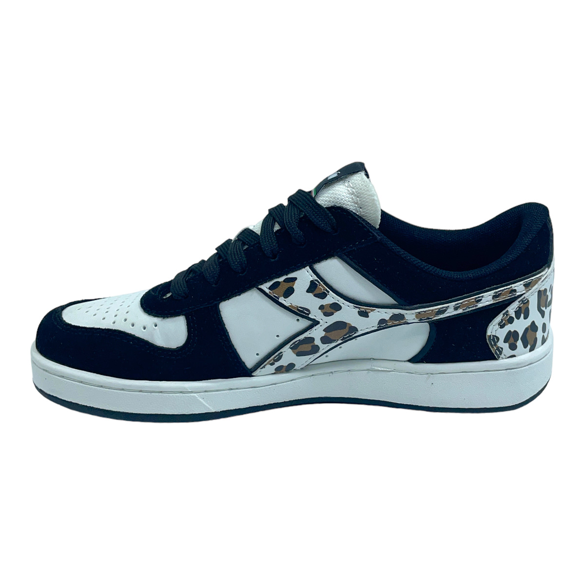 MAGIC BASQUET LOW PANTHER WN WHITE BLACK