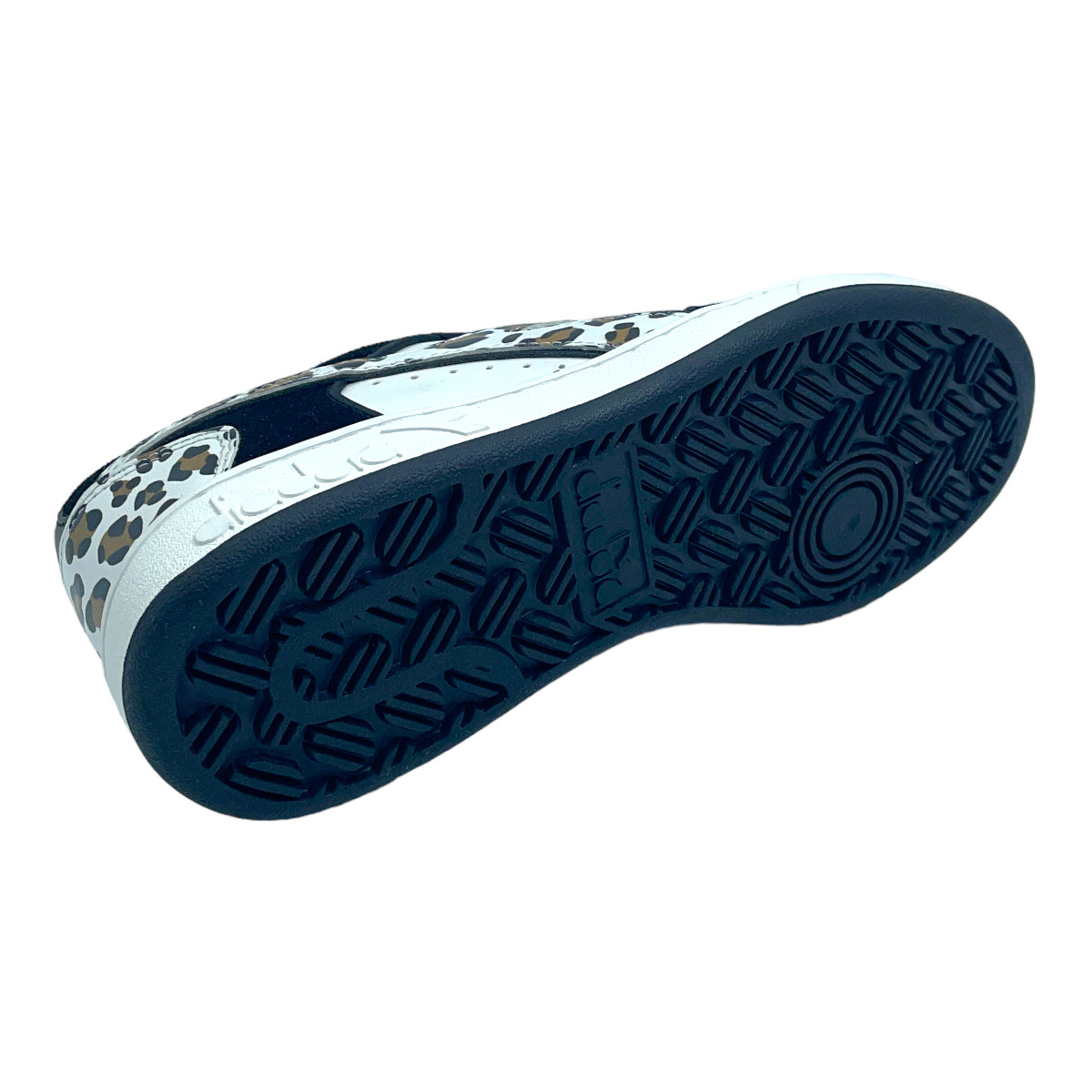 MAGIC BASQUET LOW PANTHER WN WHITE BLACK