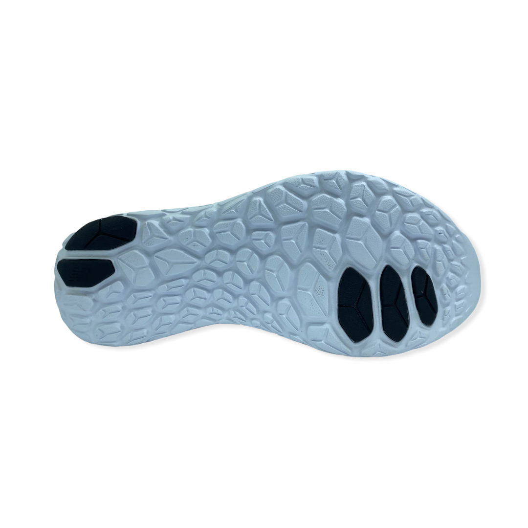 BW3 FRESH FOAM BEACON V3 NEGRO