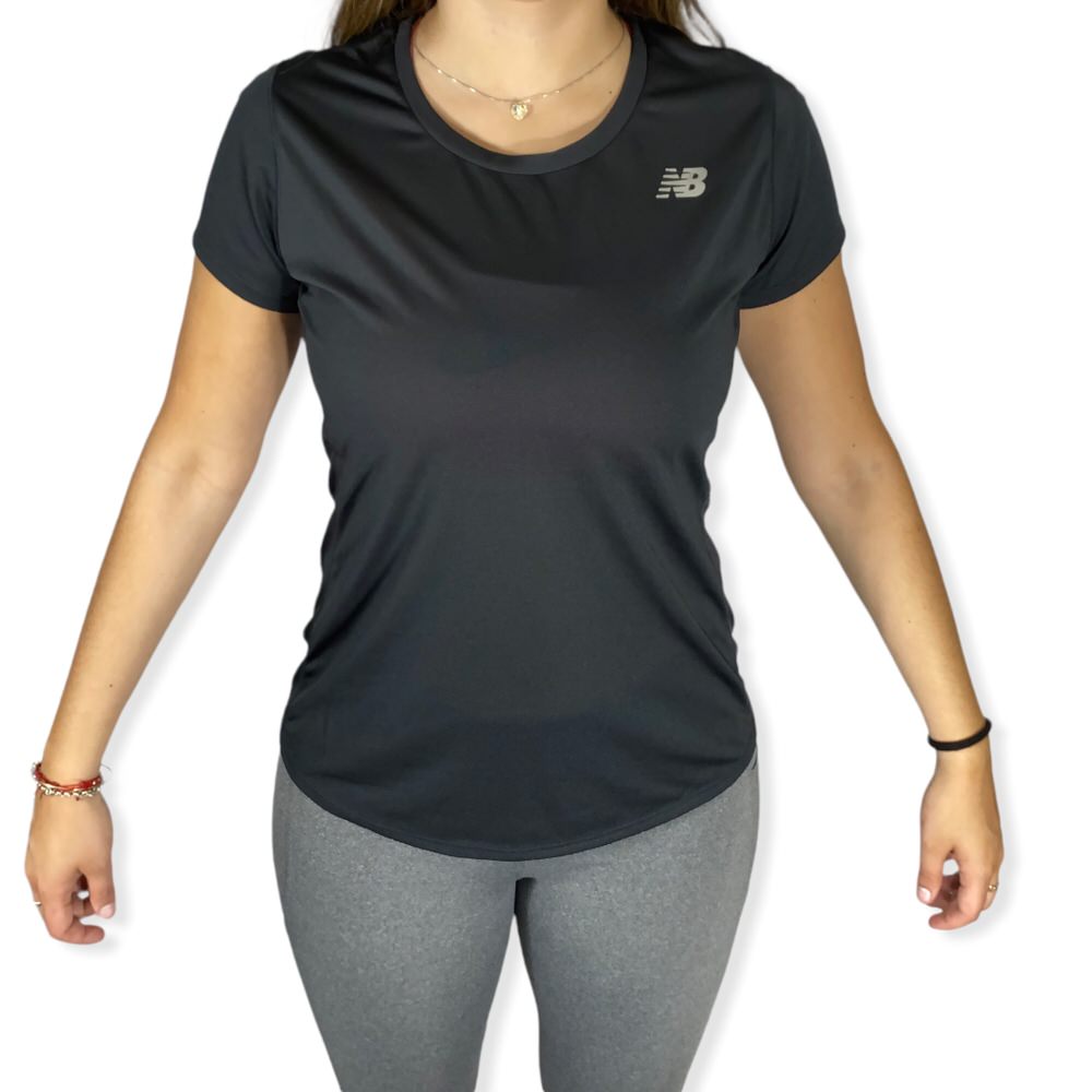 REMERA ACCELERATE NEGRO