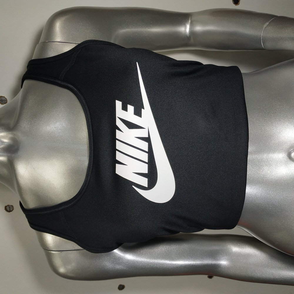 TOP NIKE NEGRO/20