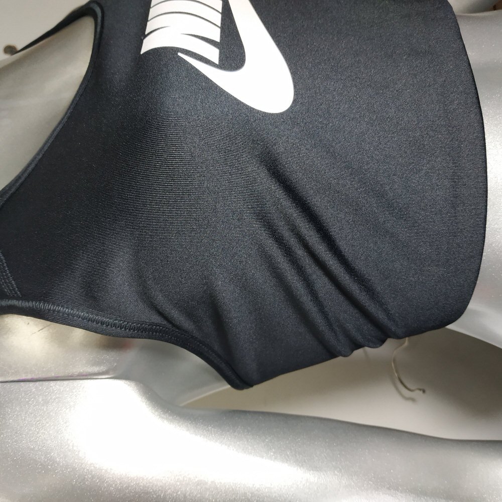 TOP NIKE NEGRO/20