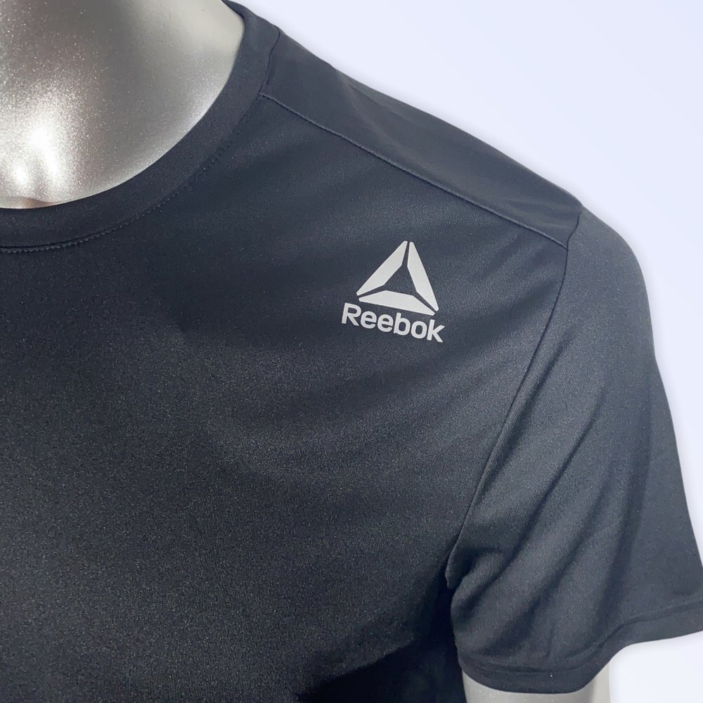 REMERA SPEED WEECK RBK NEGRO