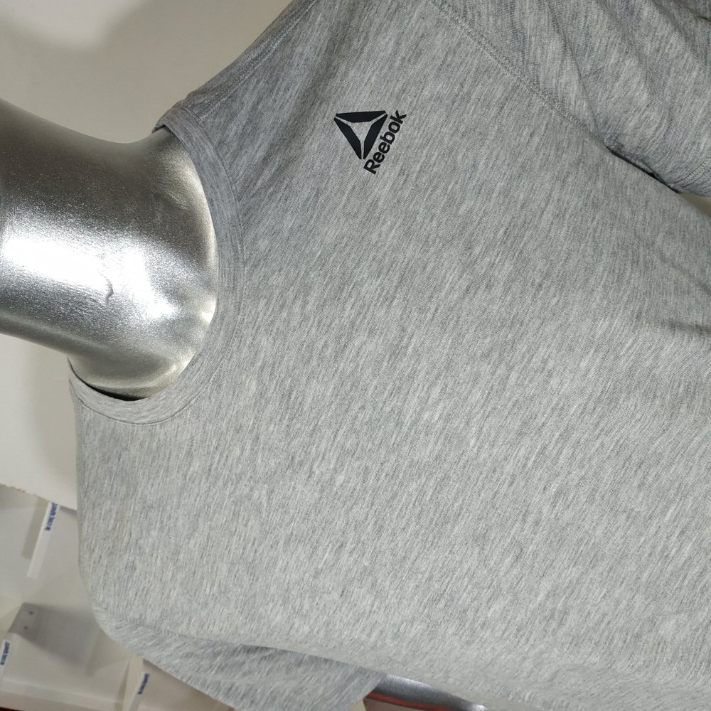 REMERA SUPREMIUM GRIS/19