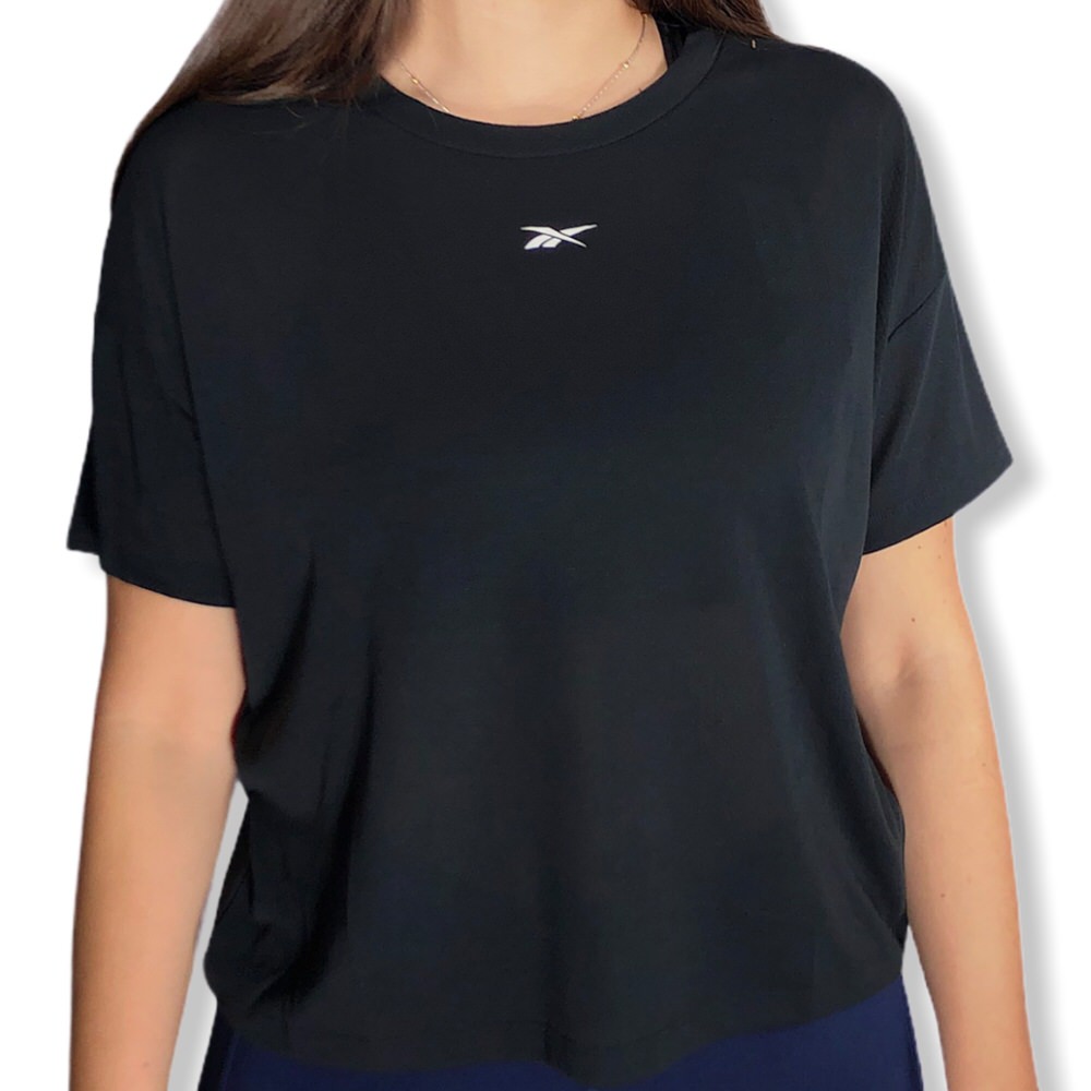 REMERA RBK SUPREMIUM NEGRO