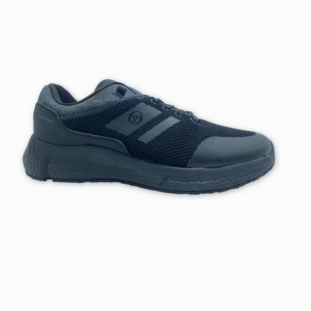 FLYKNIT + HEATSEAL NEGRO-NEGRO