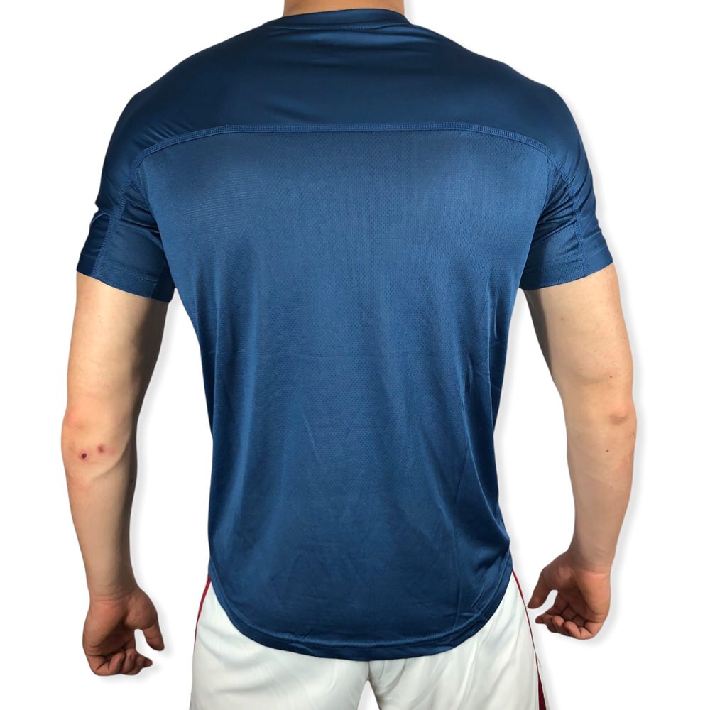REMERA MESH MNO/