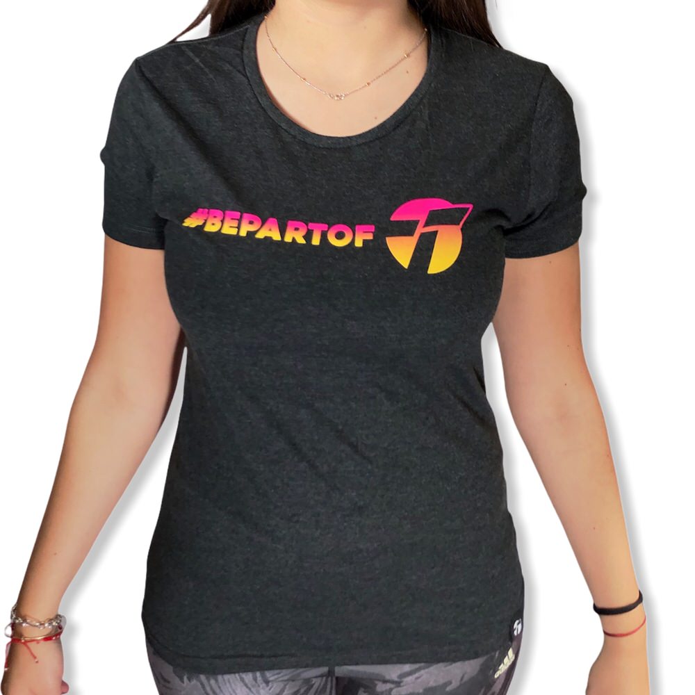 REMERA RETRO DEGRADE NEGRO MEL